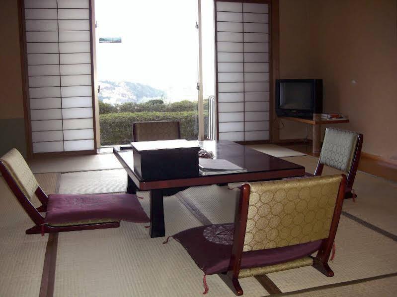 Ohito Hotel Izunokuni Bagian luar foto