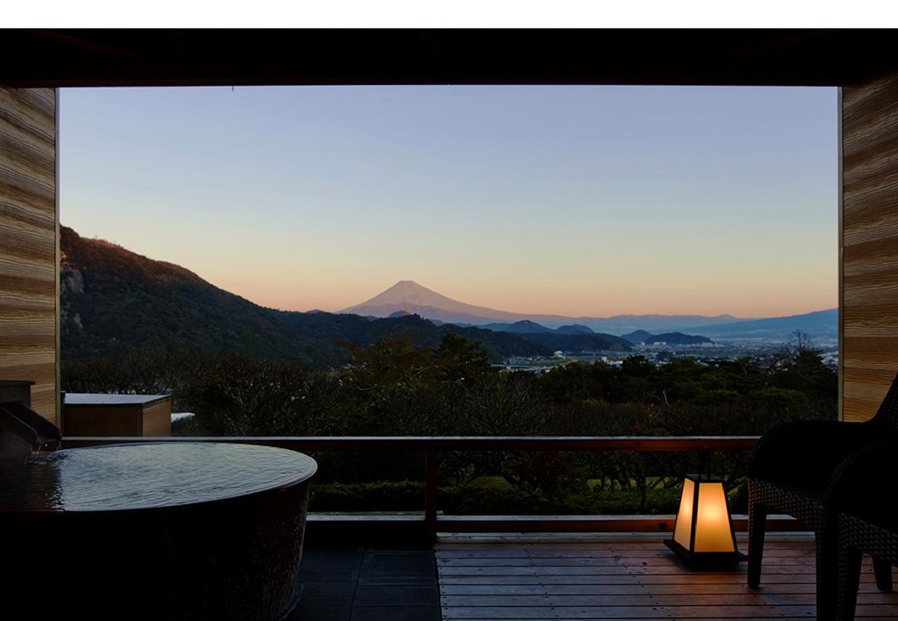 Ohito Hotel Izunokuni Bagian luar foto